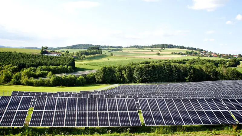 The new strategy of oil majors  From oil to renewables